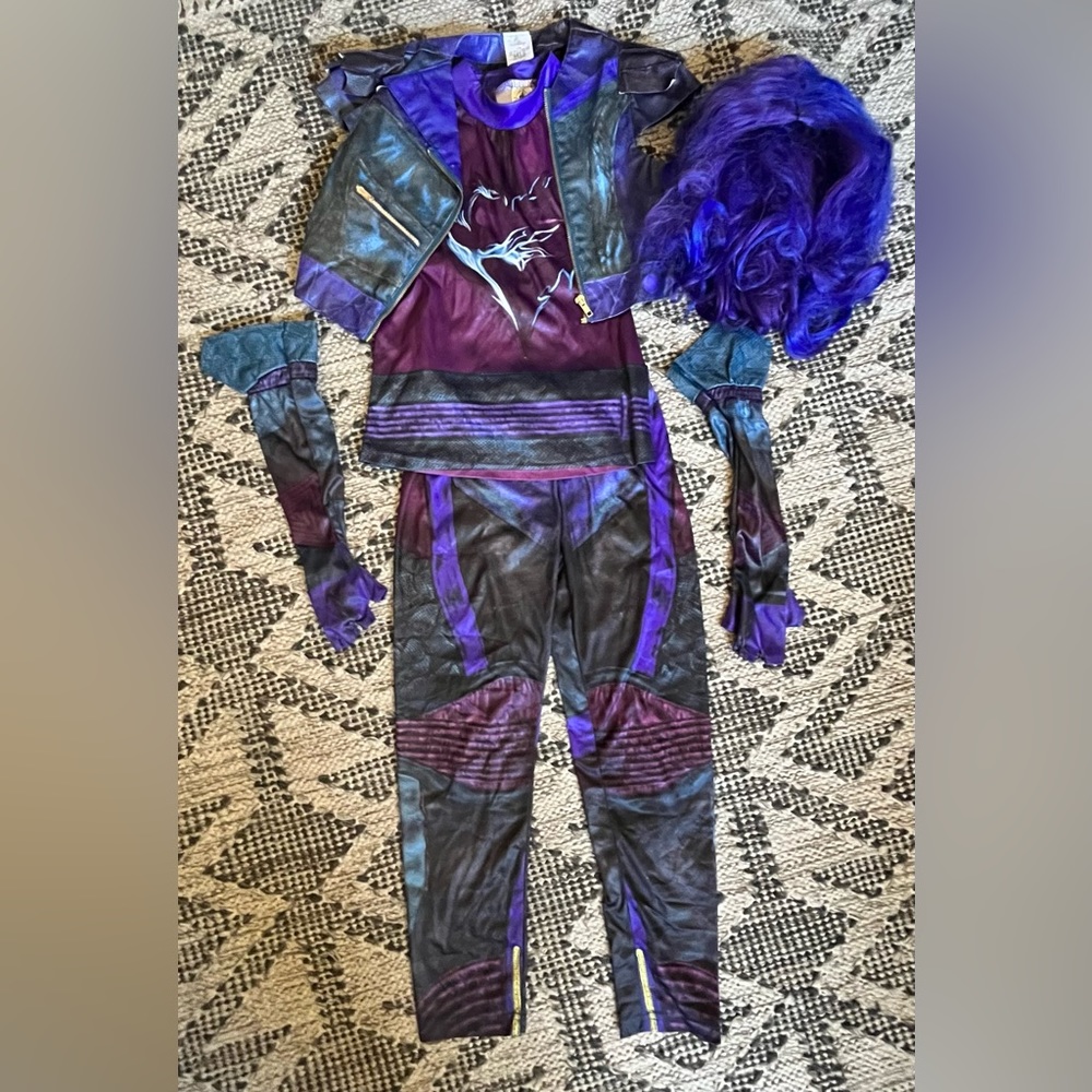 Disney Descendants 3 Mal 5pc Deluxe Costume + Wig for kids